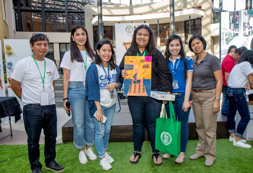 The High School (non-DLSZ) category winner, Victoria Cristina Dimaunahan (third from right), receives her award.